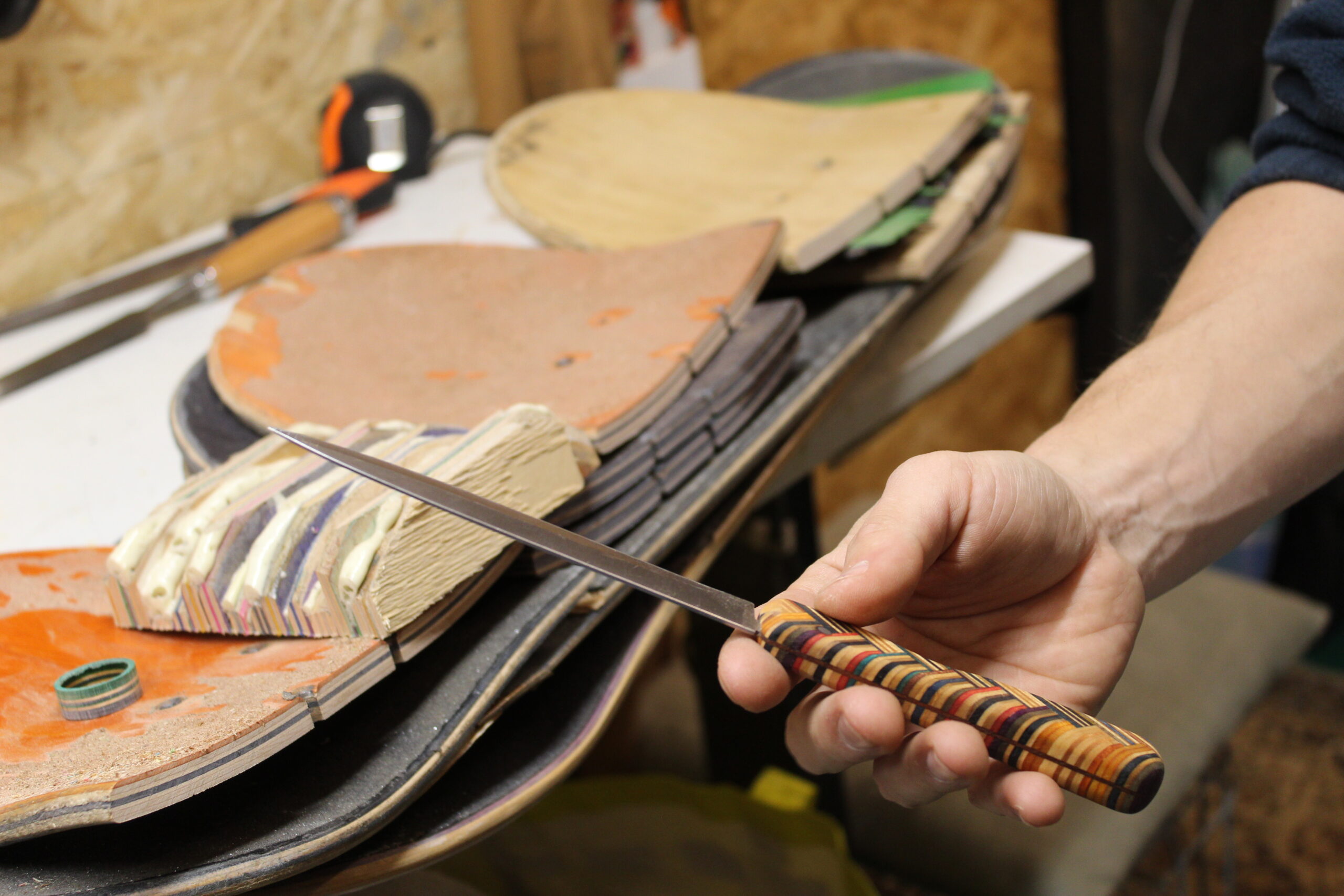 Dal Grip all’Arte: Toms Skate Craft e la seconda vita delle tavole da skate